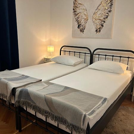 Apartman L&A Apartment Биоград на Мору Екстериор снимка
