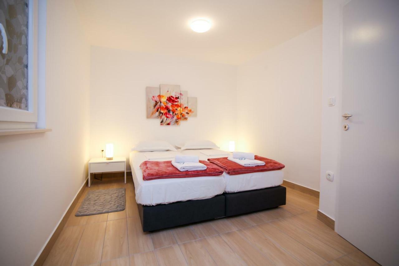 Apartman L&A Apartment Биоград на Мору Екстериор снимка
