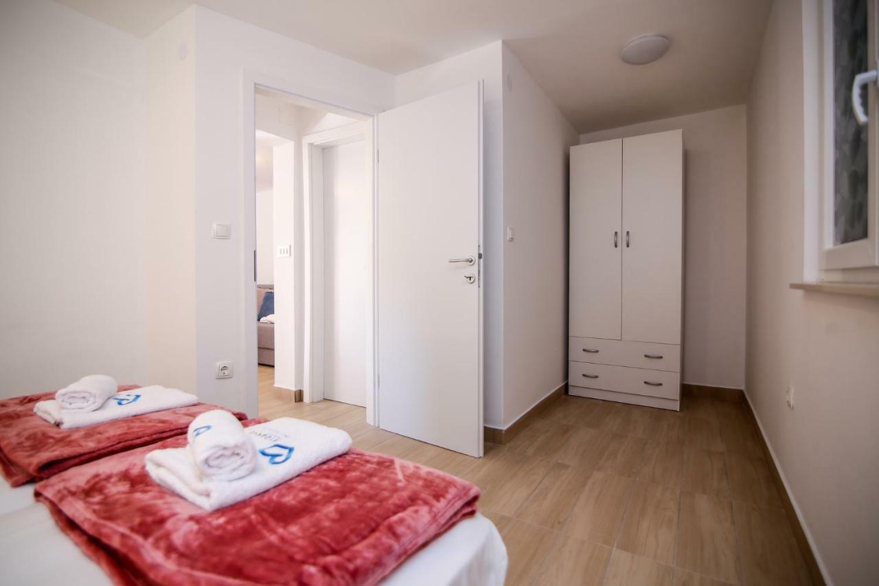 Apartman L&A Apartment Биоград на Мору Екстериор снимка