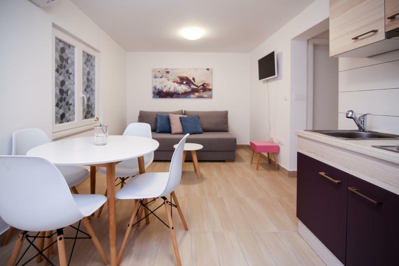 Apartman L&A Apartment Биоград на Мору Екстериор снимка